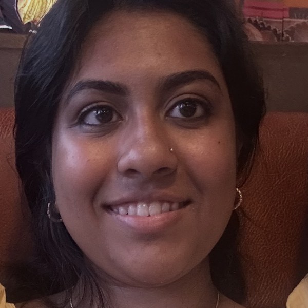 Nishita Paruchuri headshot