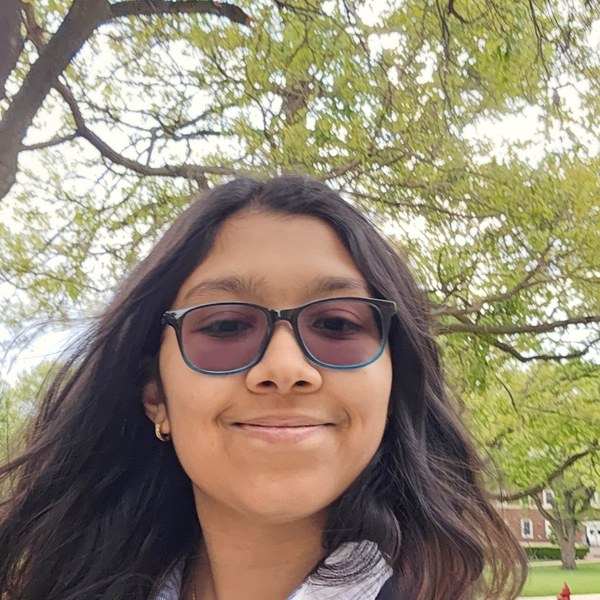 Tanvi headshot